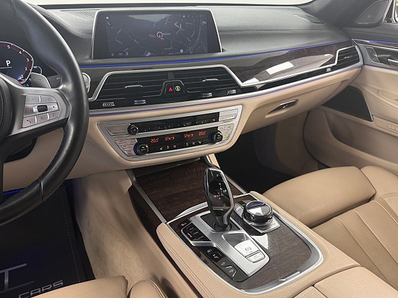BMW 745Le 5 of 20