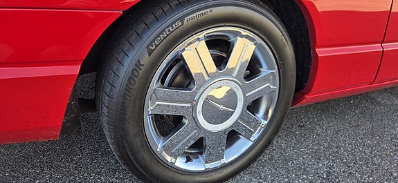 Ford Thunderbird 24 of 27