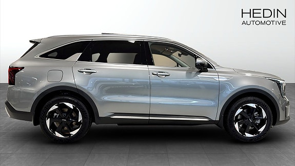 Kia Sorento 6 of 15