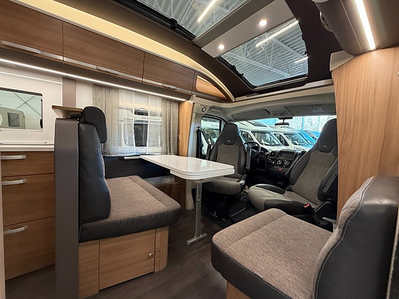 Adria Coral 670 SL Nordkapp *ALDE*Långbäddar*3500kg* 8 of 18