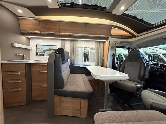 Adria Coral 670 SL Nordkapp *ALDE*Långbäddar*3500kg* 9 of 18