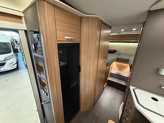 Adria Coral 670 SL Nordkapp *ALDE*Långbäddar*3500kg* 13 of 18
