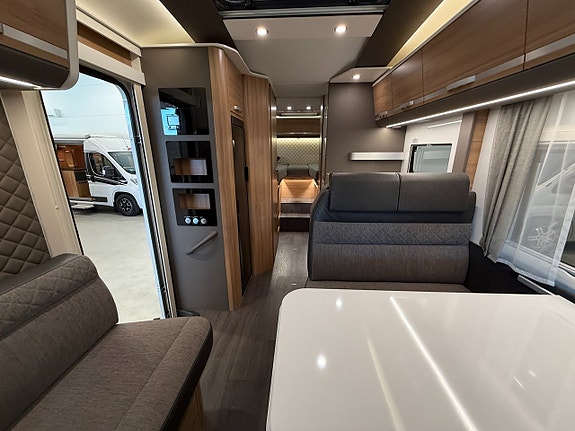 Adria Coral 670 SL Nordkapp *ALDE*Långbäddar*3500kg* 11 of 18