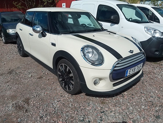 MINI Cooper 5 of 5