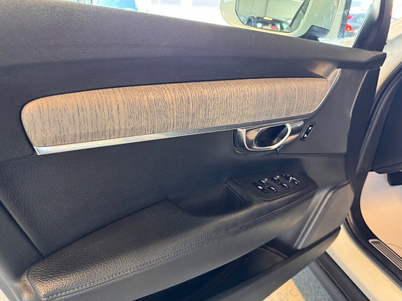 Volvo V90 Cross Country 23 of 24