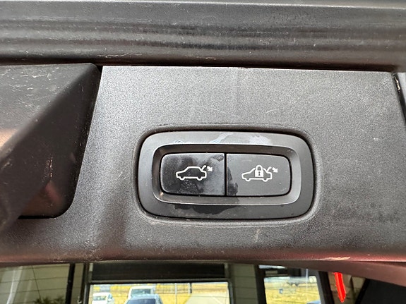 Volvo V90 Cross Country 6 of 24