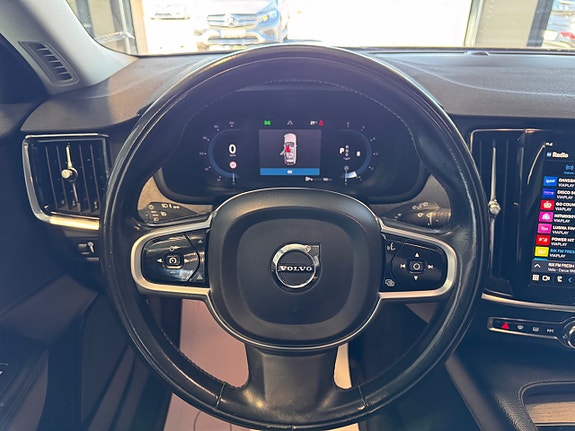 Volvo V90 Cross Country 18 of 24
