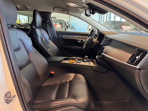 Volvo V90 Cross Country 15 of 24