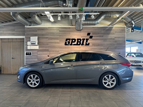 Hyundai i40 2 of 23