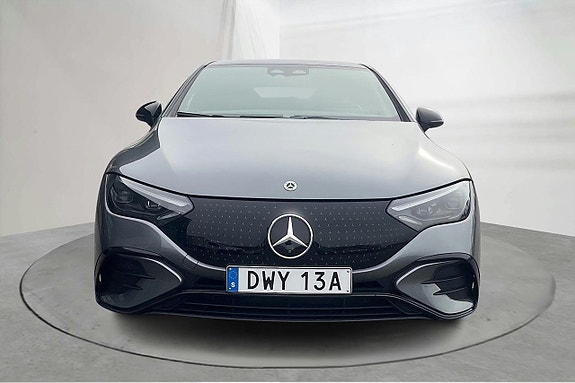 Mercedes-Benz EQE300 4 of 5