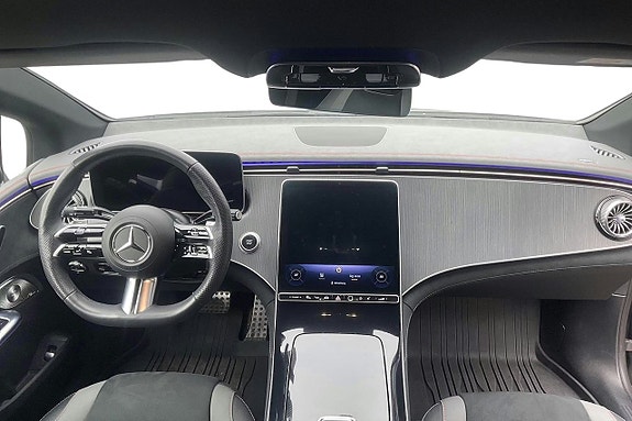 Mercedes-Benz EQE300 12 of 17