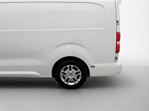 Peugeot e-Expert 28 of 29