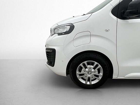 Peugeot e-Expert 27 of 29