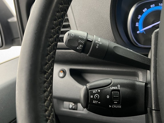 Peugeot e-Expert 16 of 29