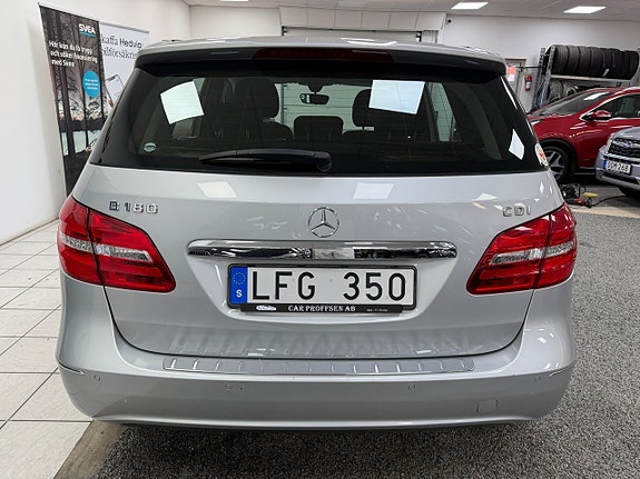 Mercedes-Benz B180 17 of 21