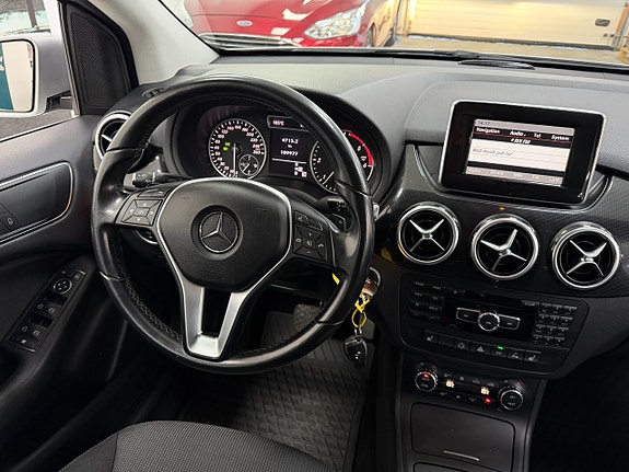 Mercedes-Benz B180 7 of 21