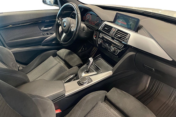 BMW 320d 15 of 23