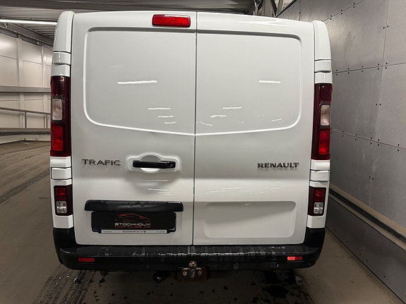Renault Trafic 7 of 9