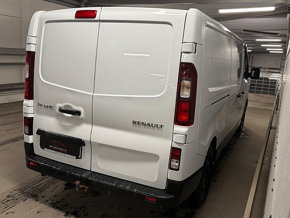 Renault Trafic 8 of 9