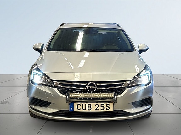 Opel Astra 2 of 5