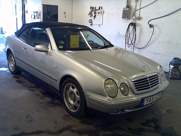 Mercedes-Benz CLK230