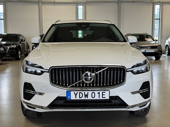 Volvo XC60 2 of 5
