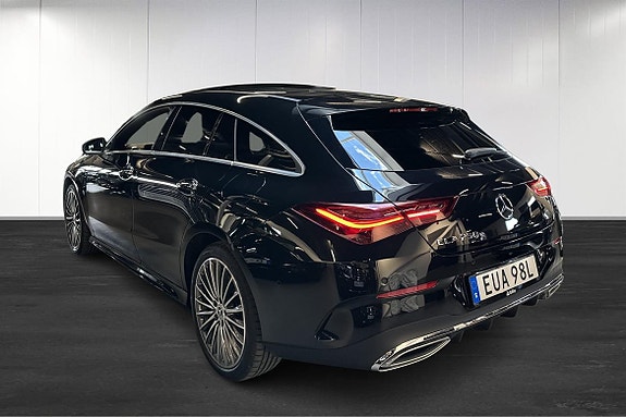 Mercedes-Benz CLA250 e 3 of 5