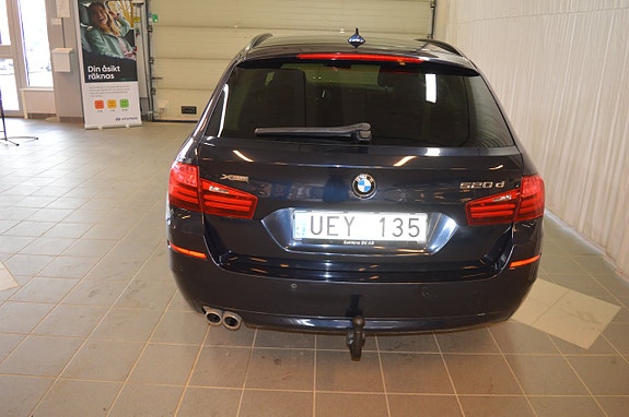 BMW 520d 4 of 5
