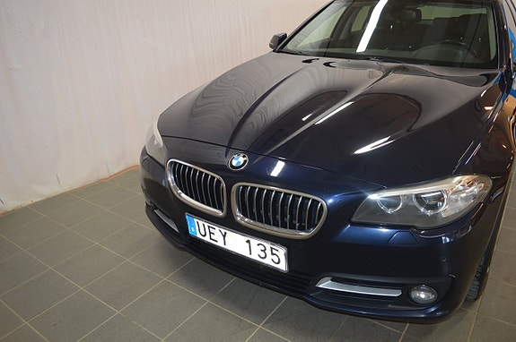 BMW 520d 2 of 5