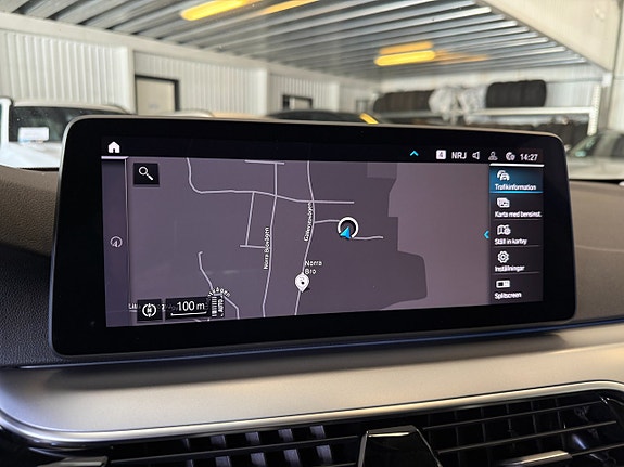 BMW 530e 15 of 17