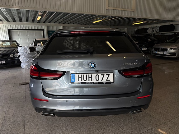 BMW 530e 4 of 17