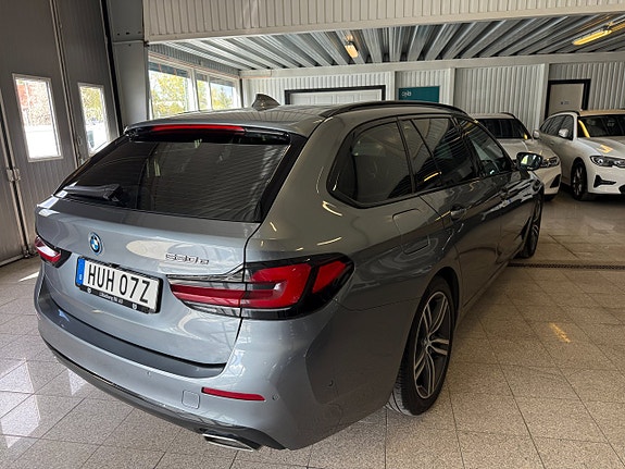 BMW 530e 3 of 17
