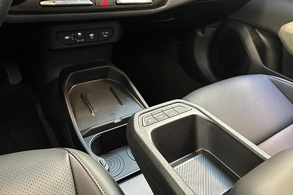 Kia EV4 13 of 17