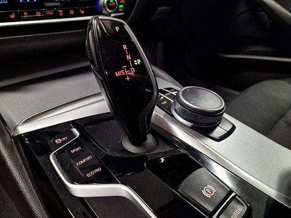 BMW 520d 14 of 16