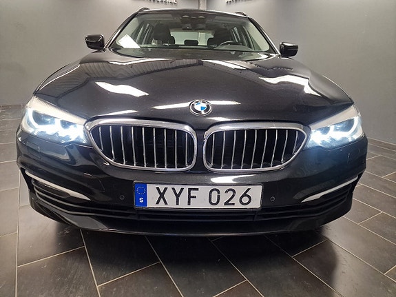 BMW 520d 2 of 5