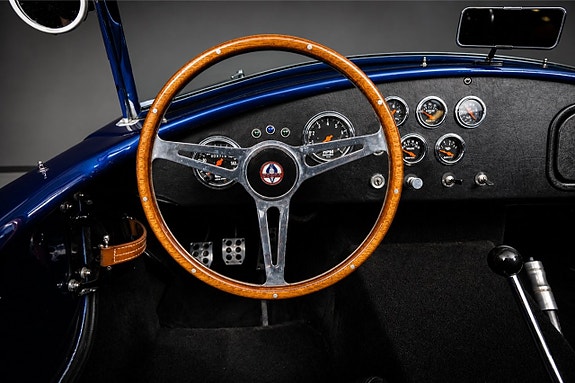 AC Cobra 4 of 5