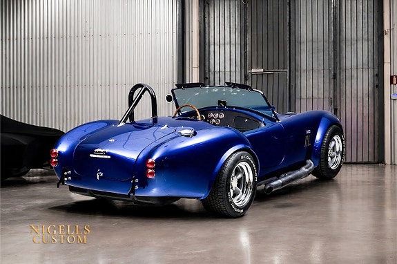 AC Cobra 2 of 5
