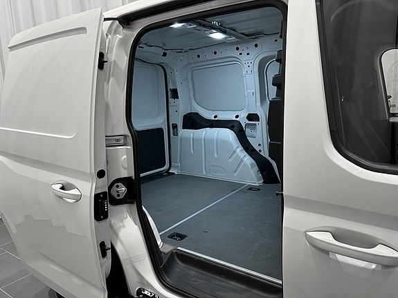 Volkswagen Caddy 5 of 5