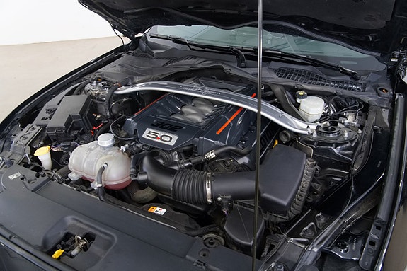 Ford Mustang 11 of 25