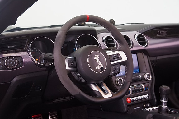 Ford Mustang 14 of 25