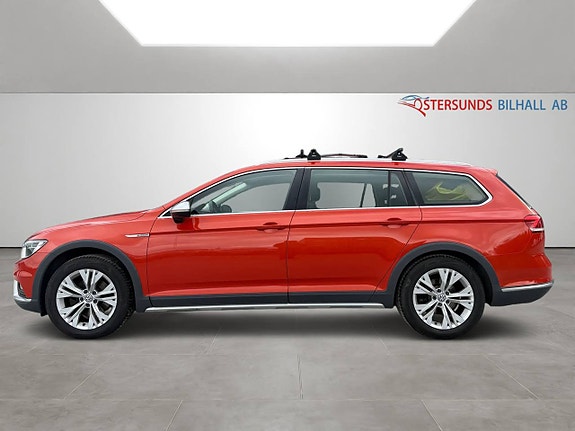Volkswagen Passat Alltrack 4 of 5