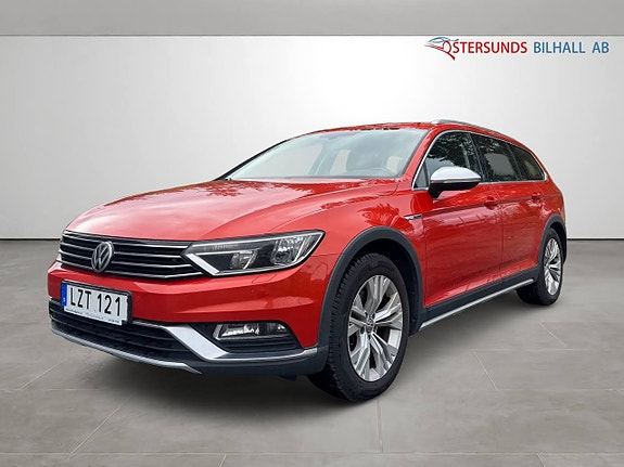 Volkswagen Passat Alltrack 3 of 12