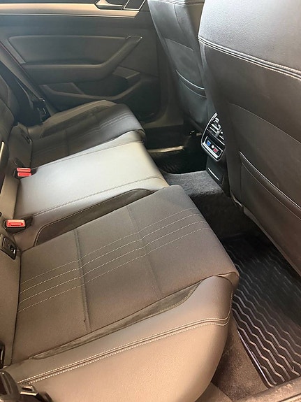 Volkswagen Passat Alltrack 10 of 13