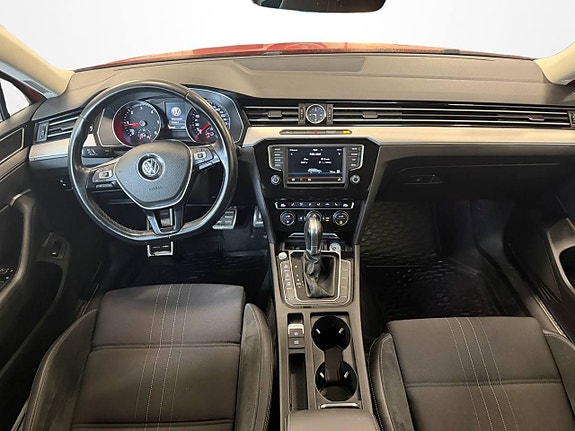 Volkswagen Passat Alltrack 9 of 13