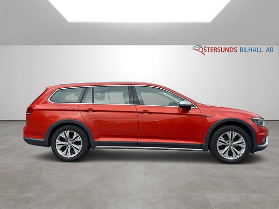 Volkswagen Passat Alltrack 6 of 12