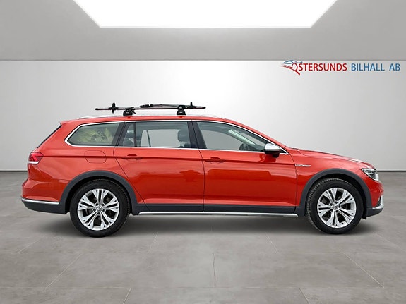 Volkswagen Passat Alltrack 6 of 13