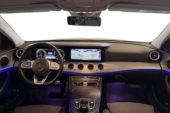 Mercedes-Benz E200 12 of 26