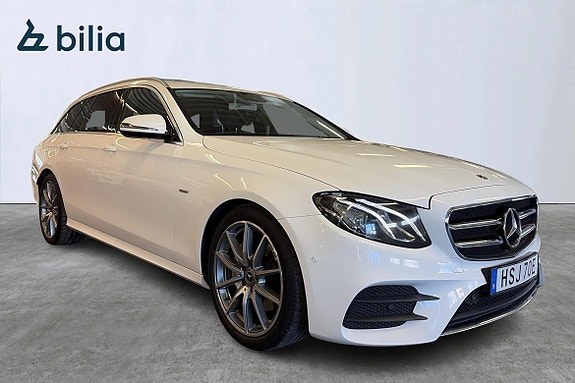 Mercedes-Benz E200 3 of 26