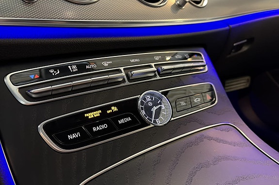 Mercedes-Benz E200 20 of 26