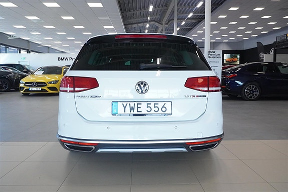 Volkswagen Passat Alltrack 4 of 5